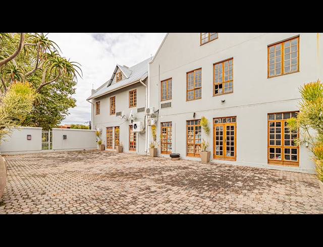 1,702M² OFFICE FOR SALE IN KENSINGTON B